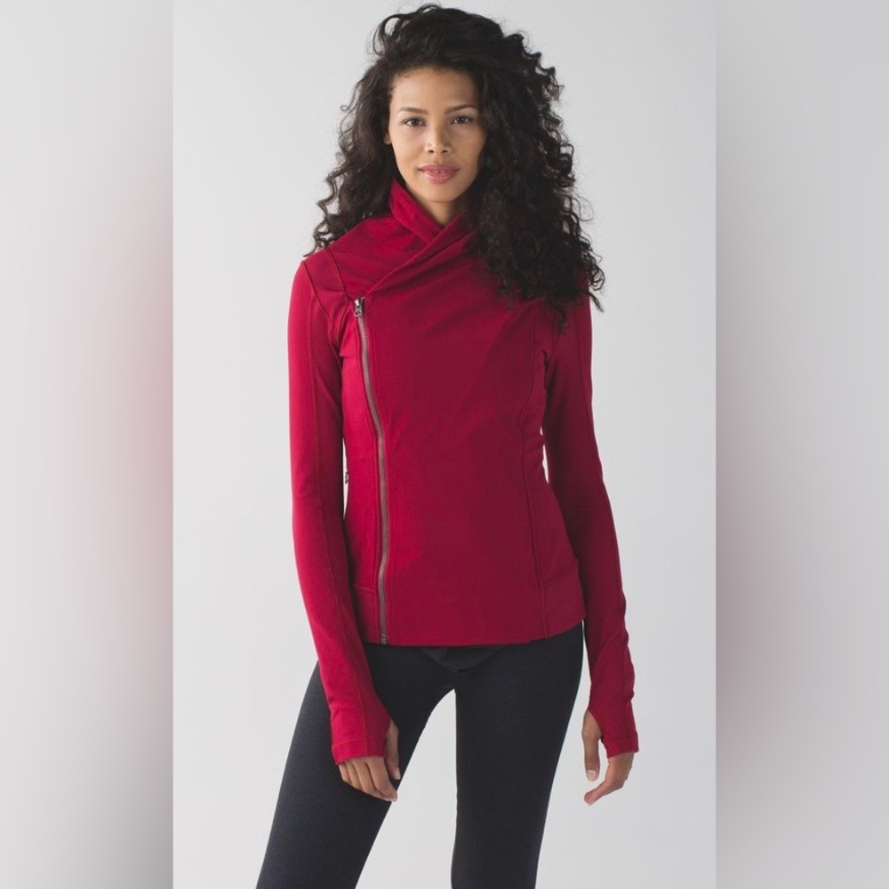 Lululemon Bhakti Yoga Jacket Cranberry Size 4 Pre Owned good used condition